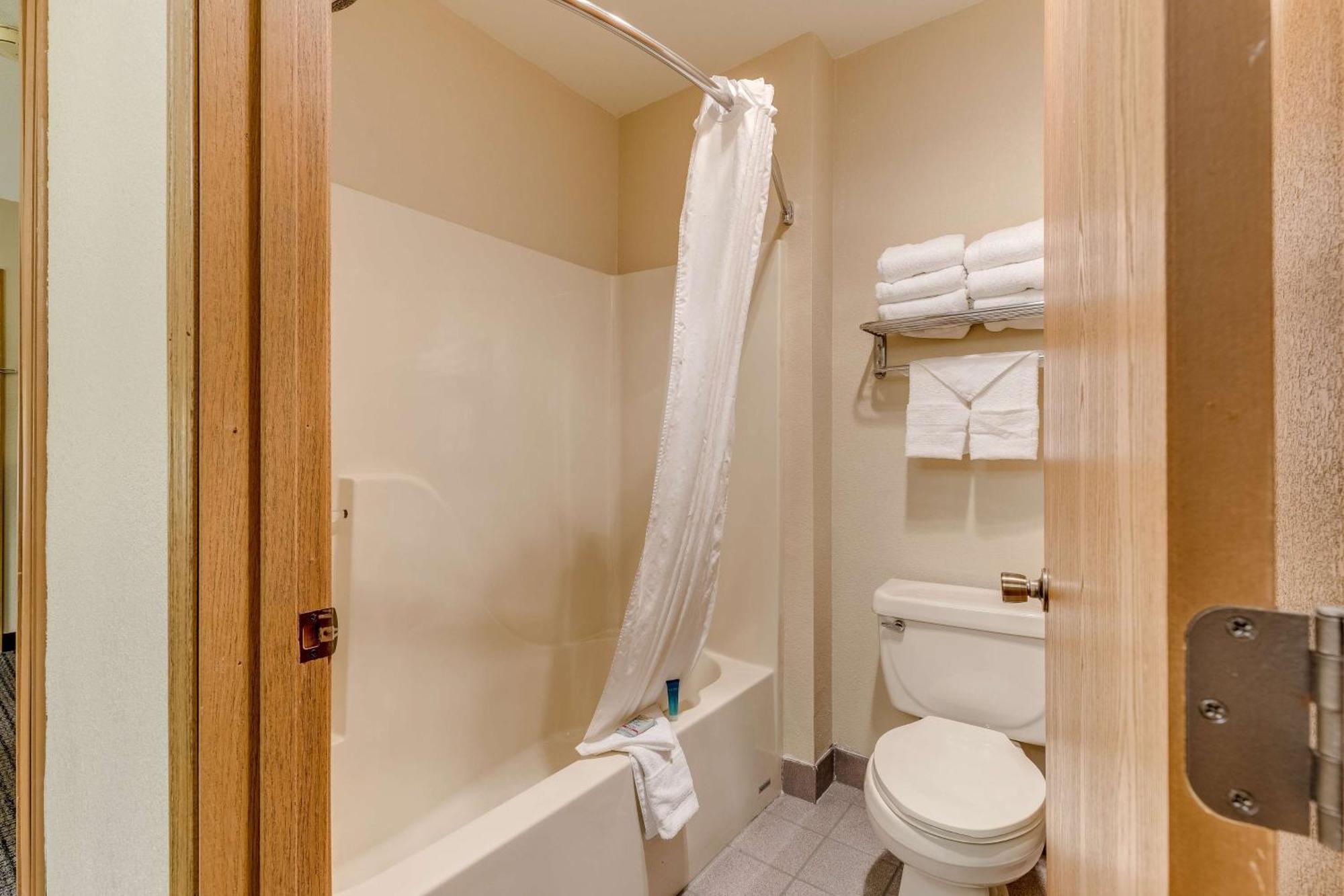Best Western Lakewinds Ludington Εξωτερικό φωτογραφία