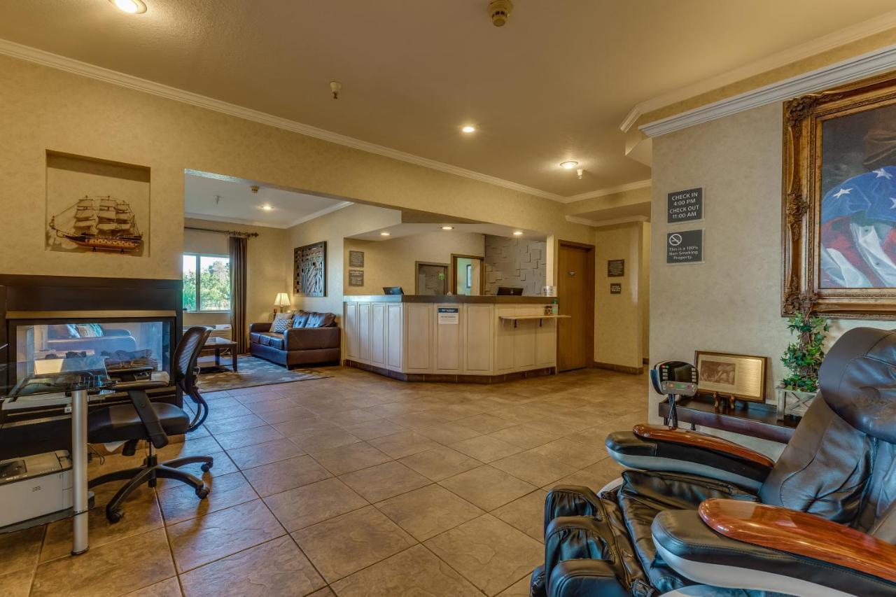 Best Western Lakewinds Ludington Εξωτερικό φωτογραφία