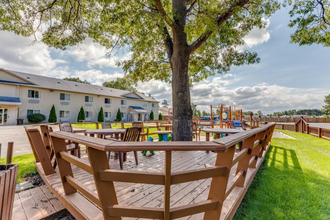 Best Western Lakewinds Ludington Εξωτερικό φωτογραφία
